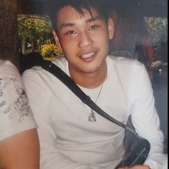 Meet your Posher, Monkz.nguyen9 - Picture 1 of 2